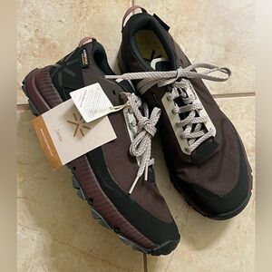 Zenda Purple & Black Athletic Sneakers | Size 8 Women / 6 Men | NWT